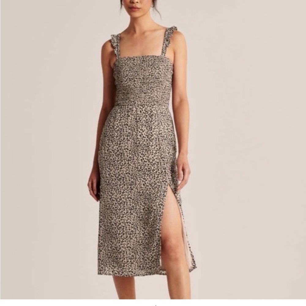 Abercrombie Cheetah Print Smocked Dress in Size Small.
